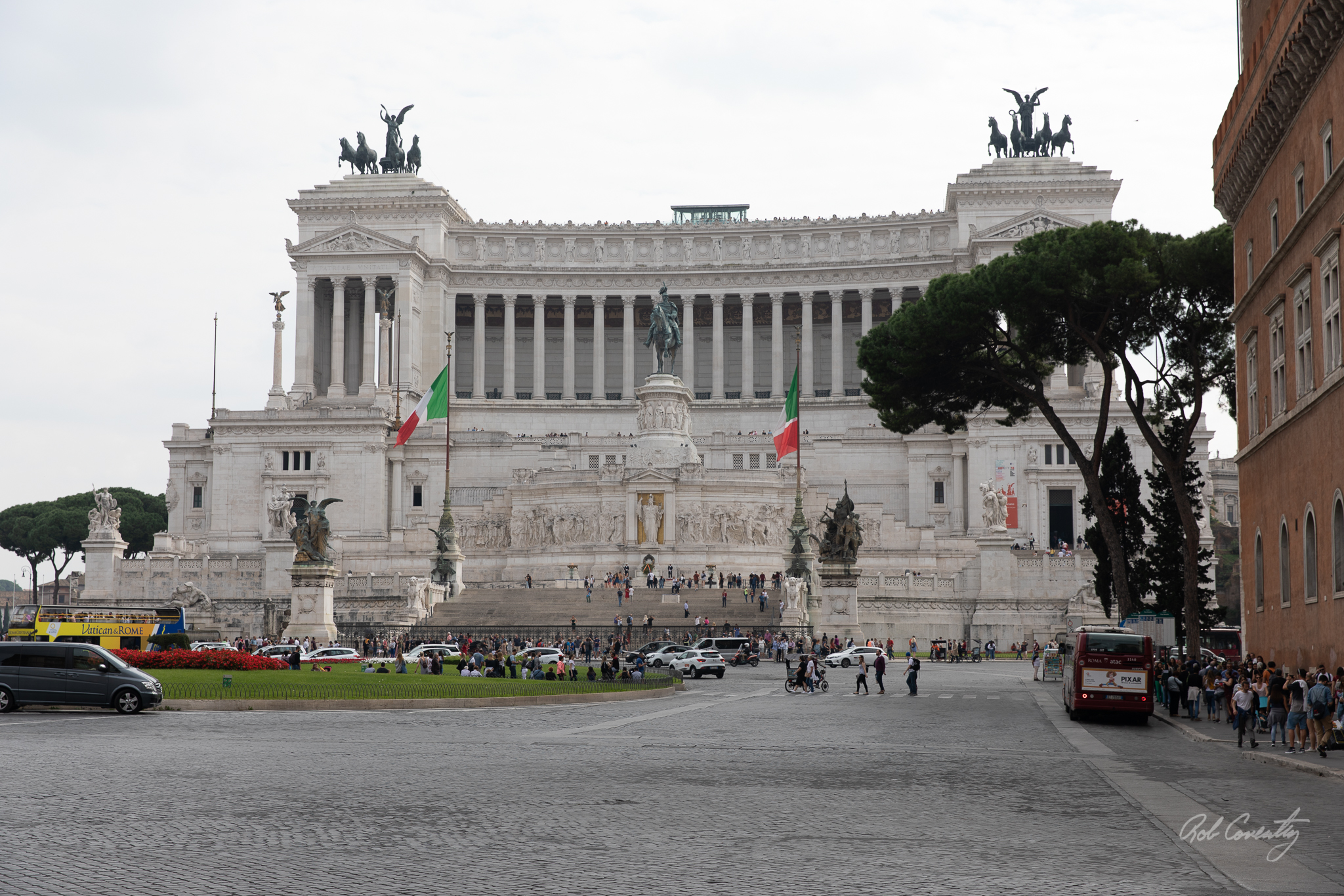 Altar of the Fatherland, Piazza Venezia