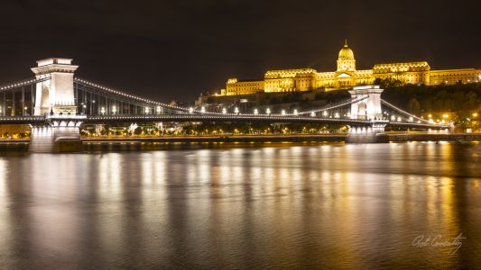 Buda Castle & Chain bridge